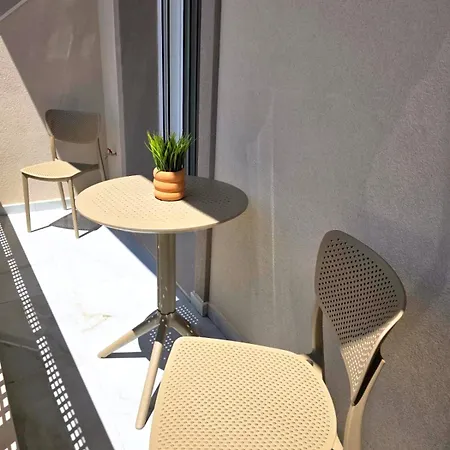Apartman Anthouli Homes 4, Steps From And Centre *